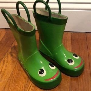 Frog waterproof pull on rain boots!